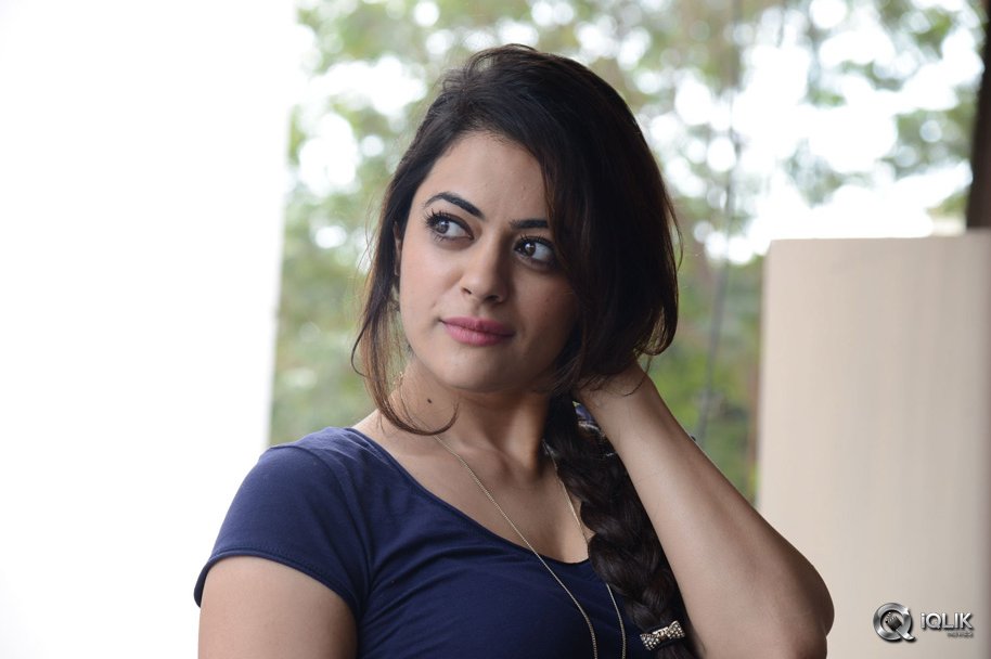 Shruti-Sodhi-Interview-About-Pataas-Movie